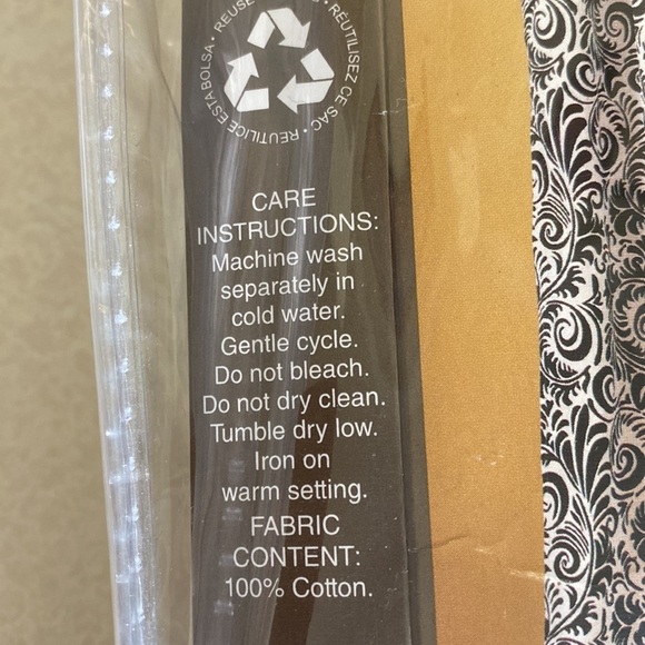 Drapery.  Pier 1 - Picture 3 of 5